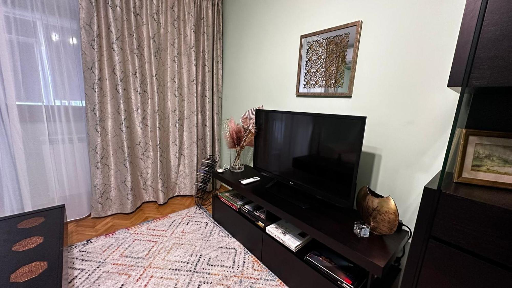 Sofiart Apartment Букурещ Екстериор снимка
